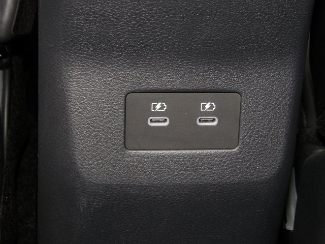 Certified 2025 Nissan Kicks SR image 23