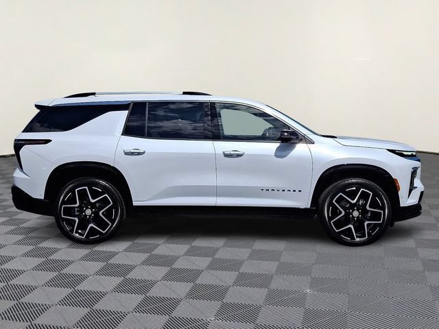 New 2026 Chevrolet Traverse High Country w/ LPO, Floor Liner Package FWD image 5