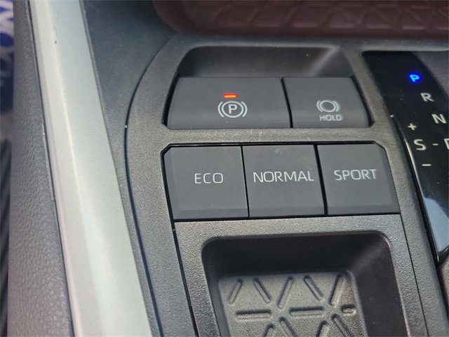 Used 2019 Toyota RAV4 Limited image 32