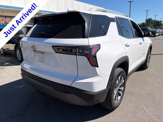 Used 2025 Chevrolet Equinox LT w/ Convenience Package II AWD/4WD image 3
