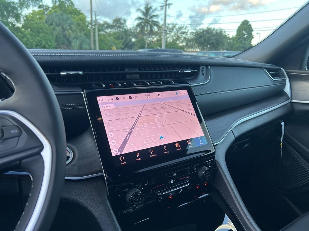 New 2025 Jeep Grand Cherokee L Limited image 11