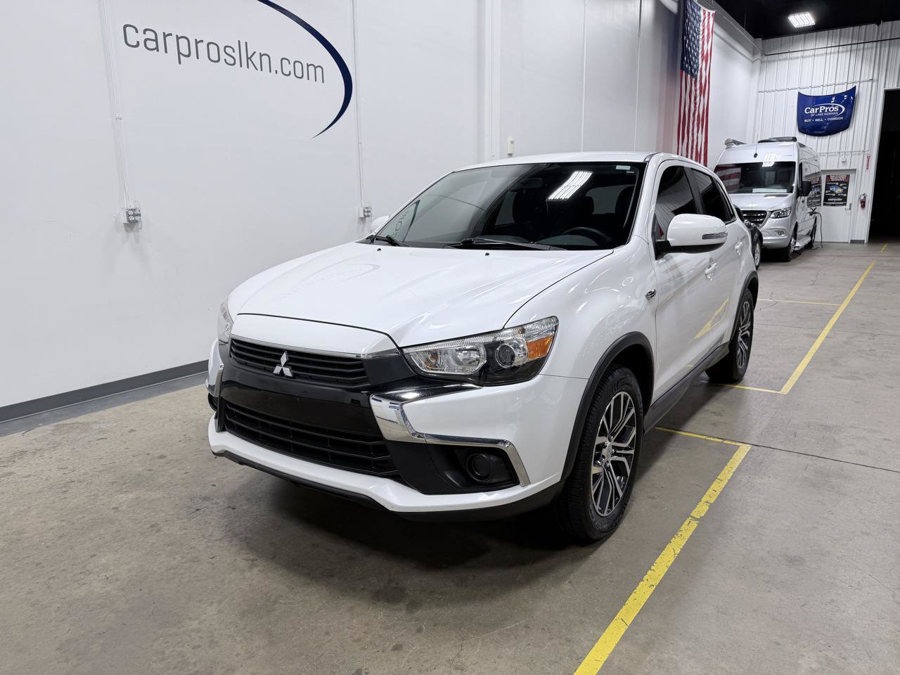 Used 2017 Mitsubishi Outlander Sport ES AWD/4WD image 3