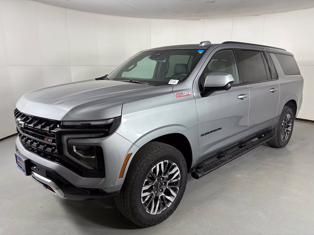 Used 2025 Chevrolet Suburban Z71 AWD/4WD image 5