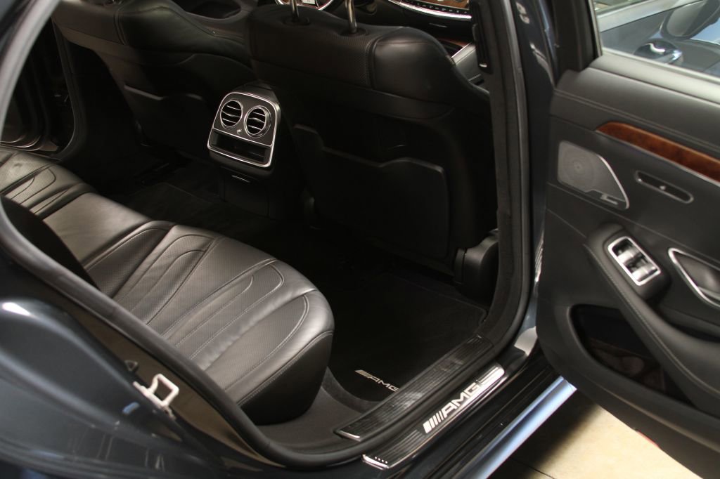 Used 2014 Mercedes-Benz S 63 AMG 4MATIC Sedan w/ Driver Assistance Package image 34