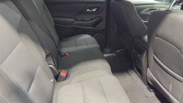 Used 2023 Chevrolet Traverse LT FWD image 15