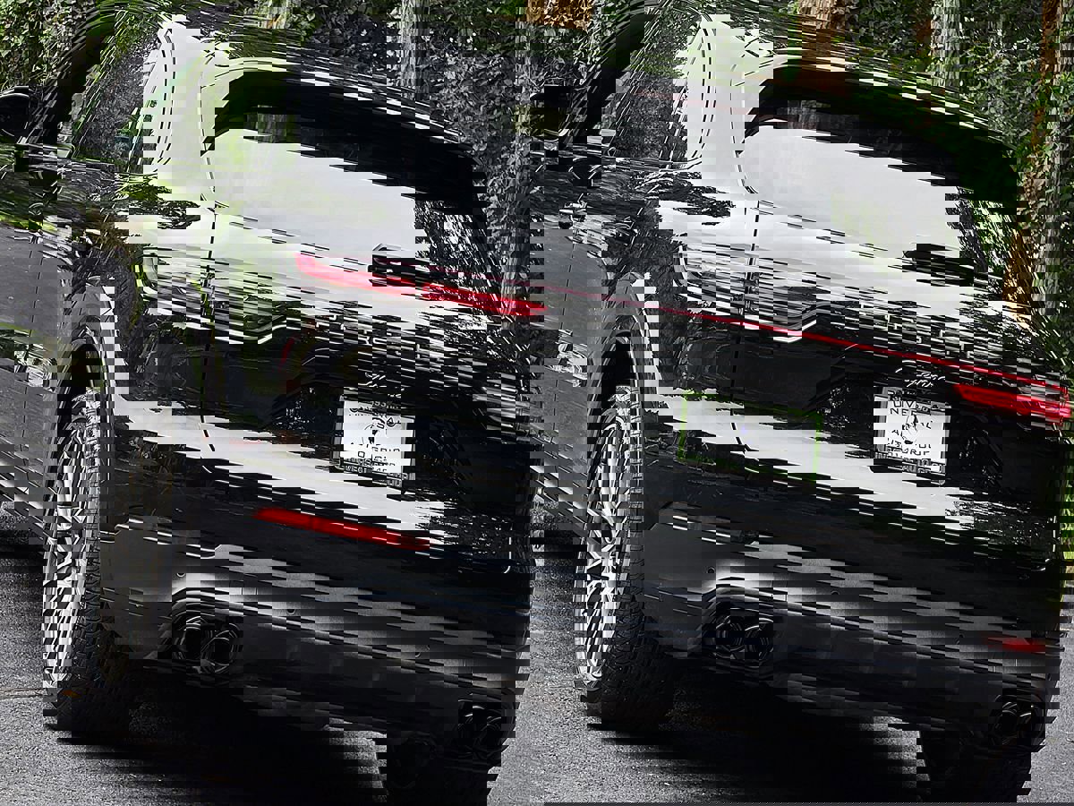 Used 2023 Porsche Cayenne Platinum Edition image 73