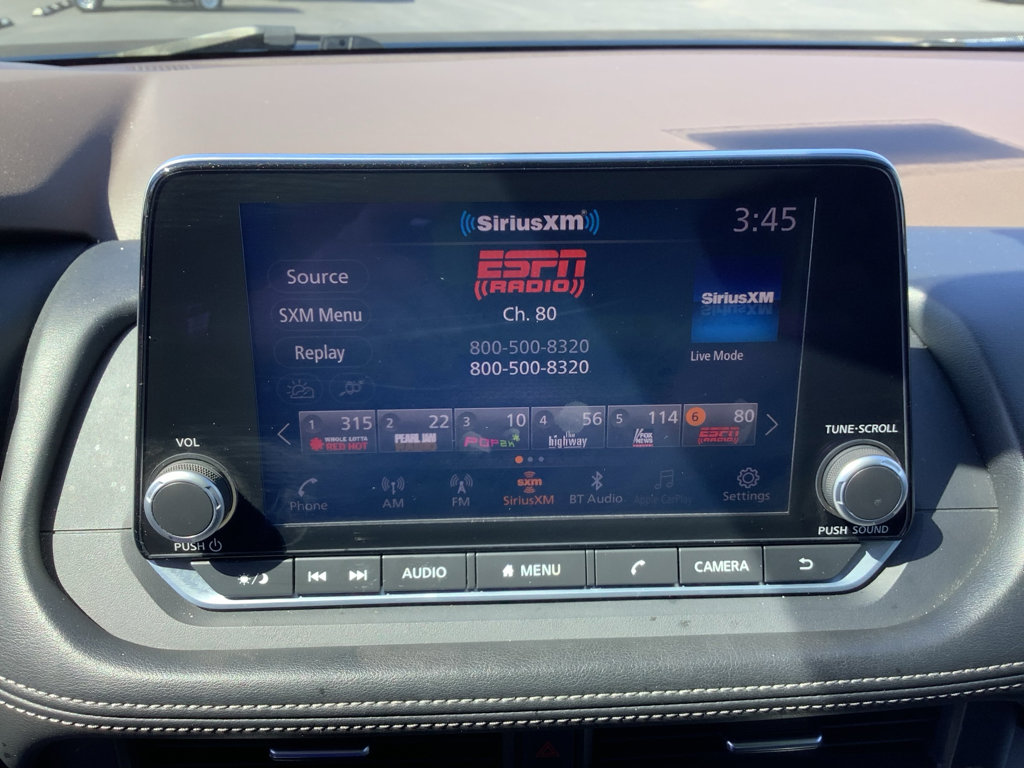 Used 2023 Nissan Rogue SV image 16