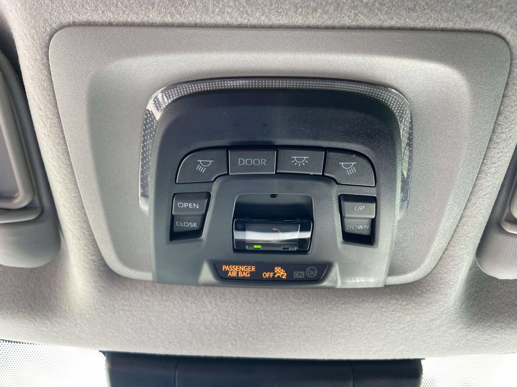 Used 2024 Toyota Corolla Cross LE w/ Moonroof Package FWD image 19
