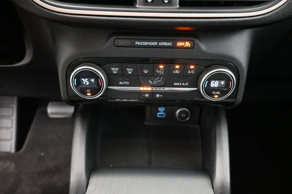 Used 2021 Ford Escape SE w/ SE Sport Appearance Package FWD image 27