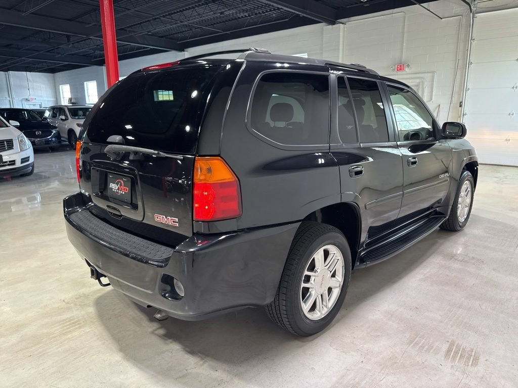 Used 2008 GMC Envoy Denali w/ Sun And 6-Disc Cd Package RWD image 7