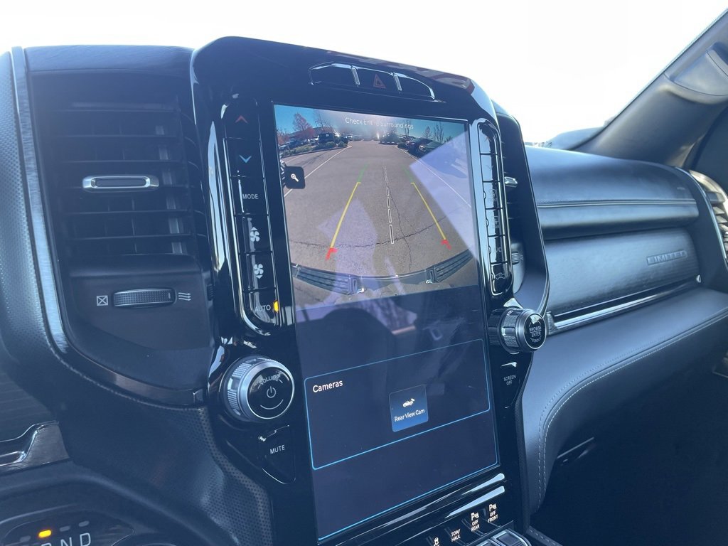 Used 2022 RAM 1500 Limited w/ Body-Colour Bumper Group image 16