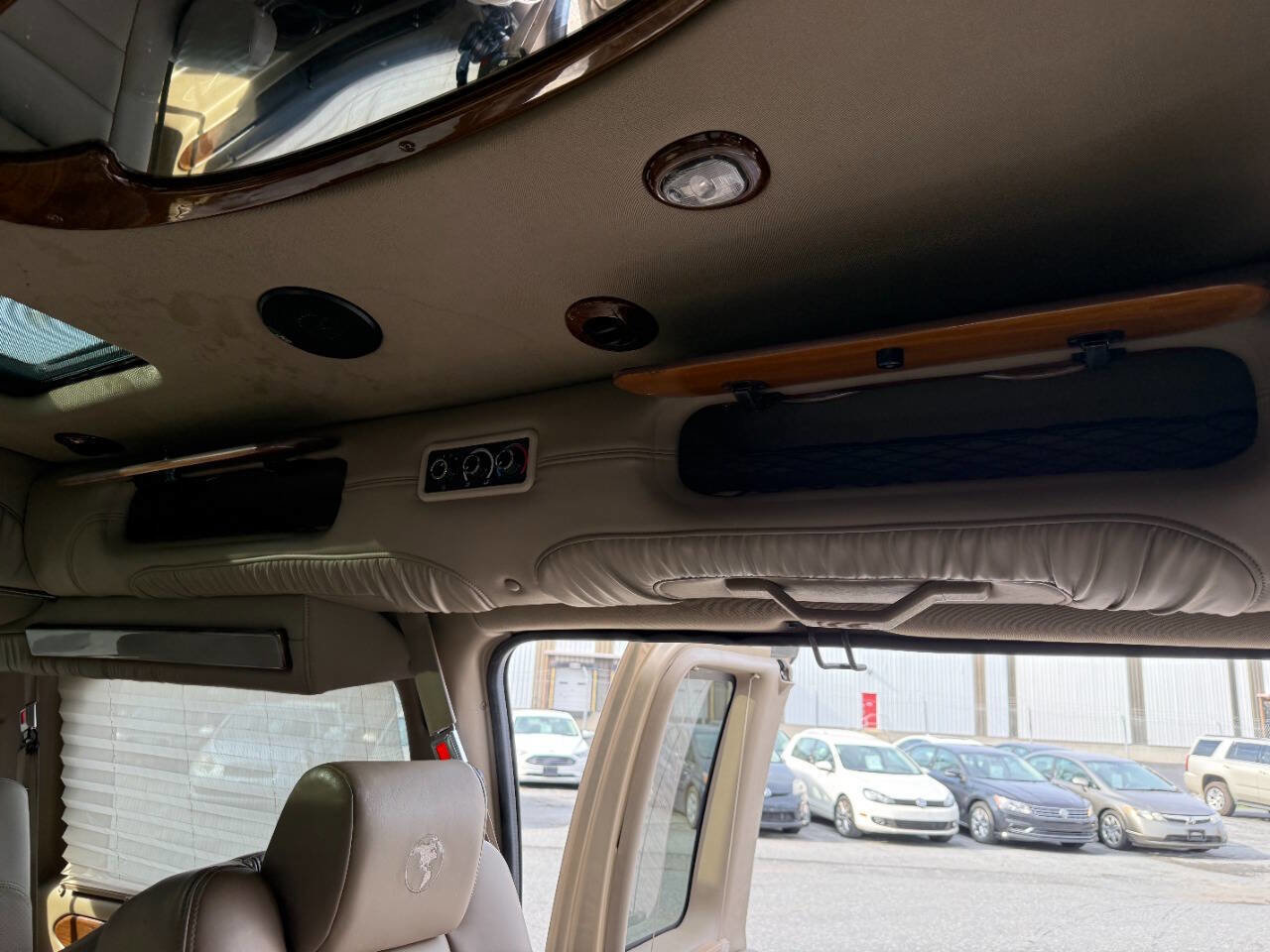 Used 2011 Chevrolet Express 1500 AWD image 28