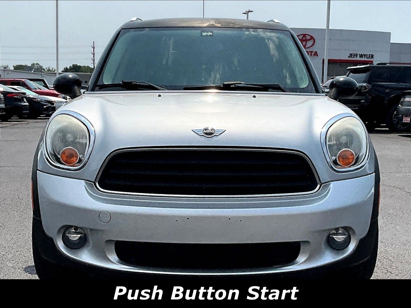 Used 2014 MINI Cooper Countryman FWD image 2