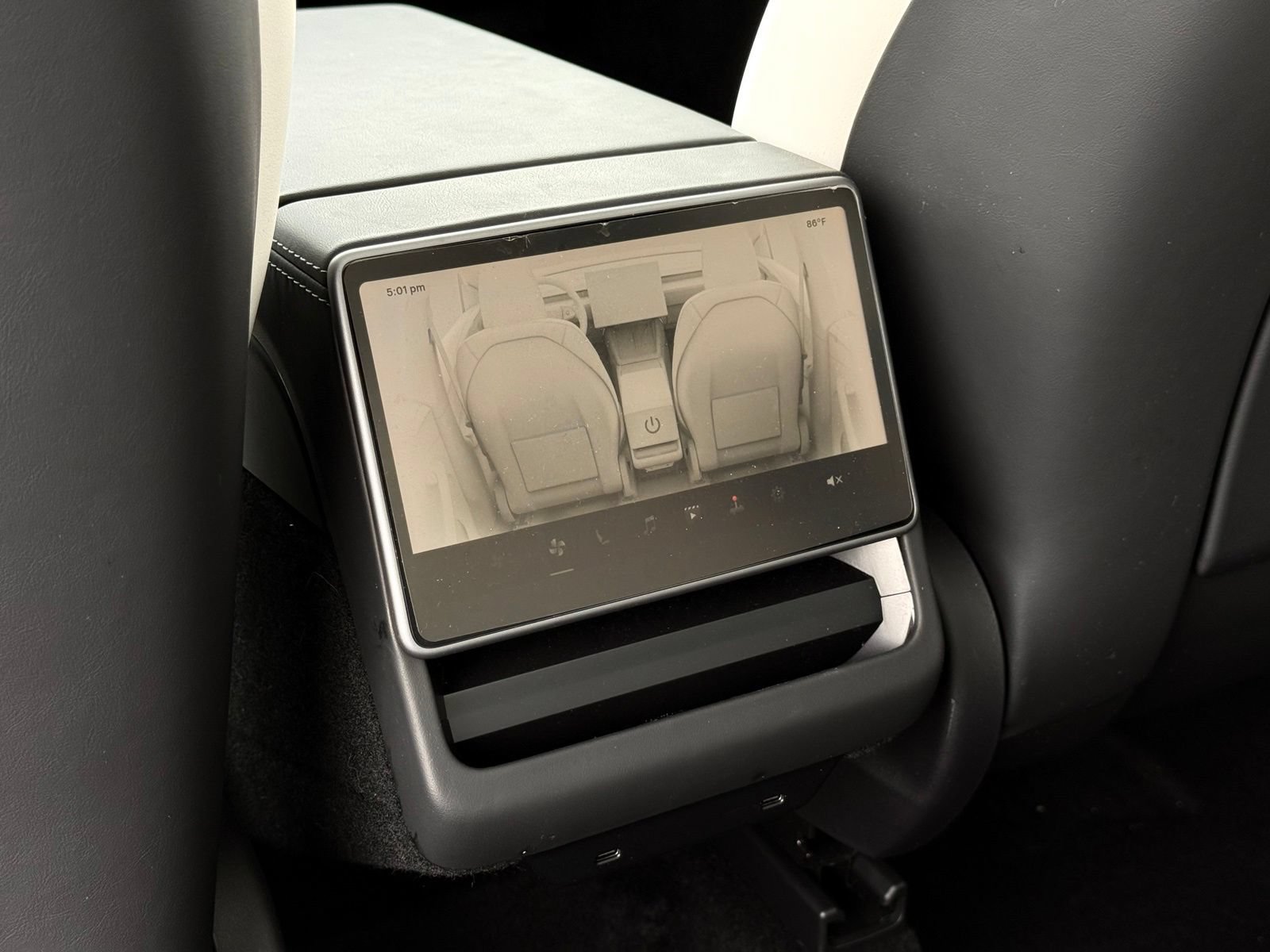 Used 2026 Tesla Model Y 2WD image 18