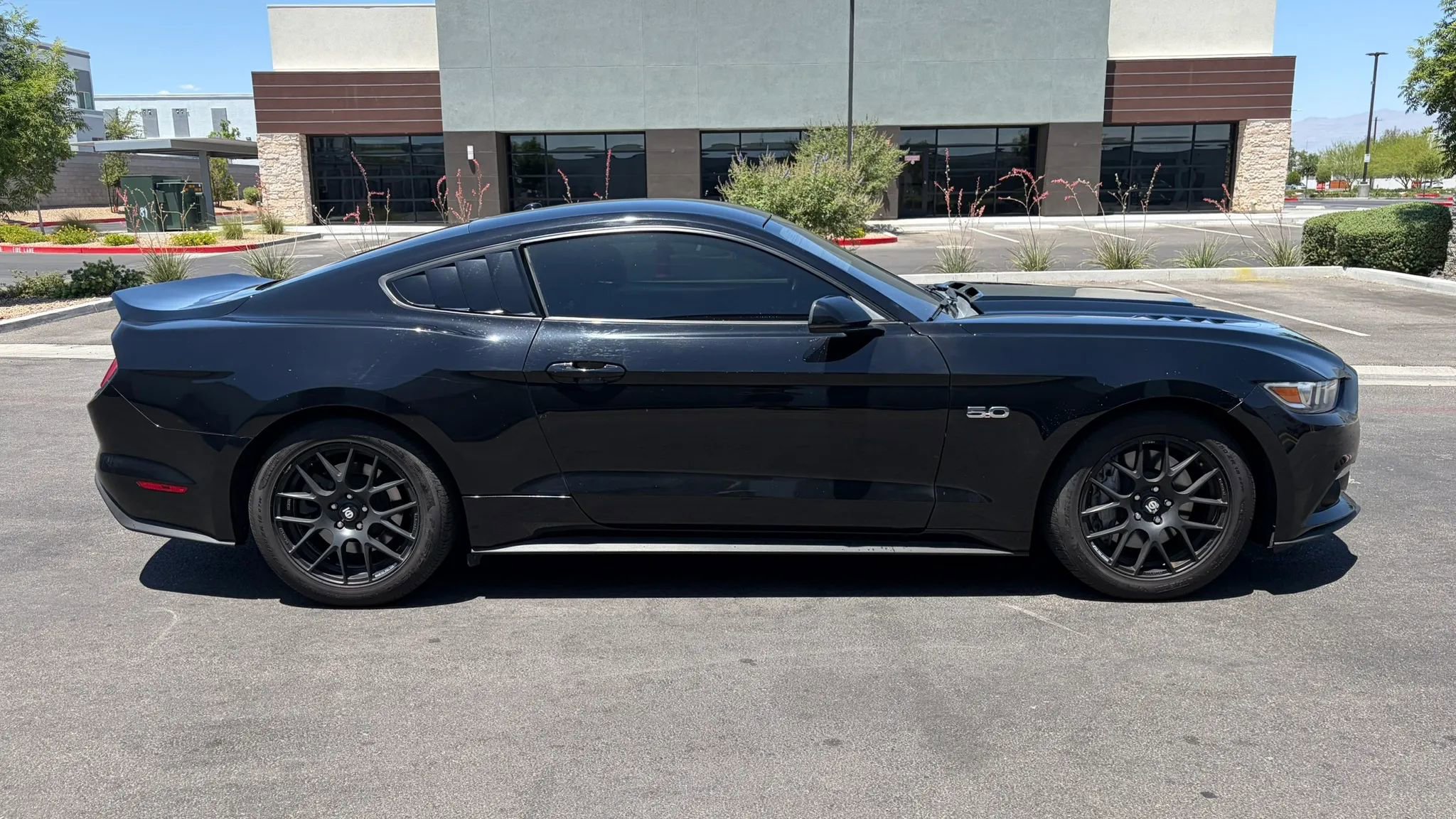 Used 2015 Ford Mustang GT Premium RWD image 6