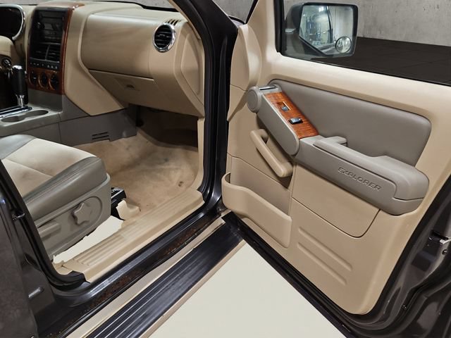 Used 2007 Ford Explorer Eddie Bauer AWD/4WD image 18