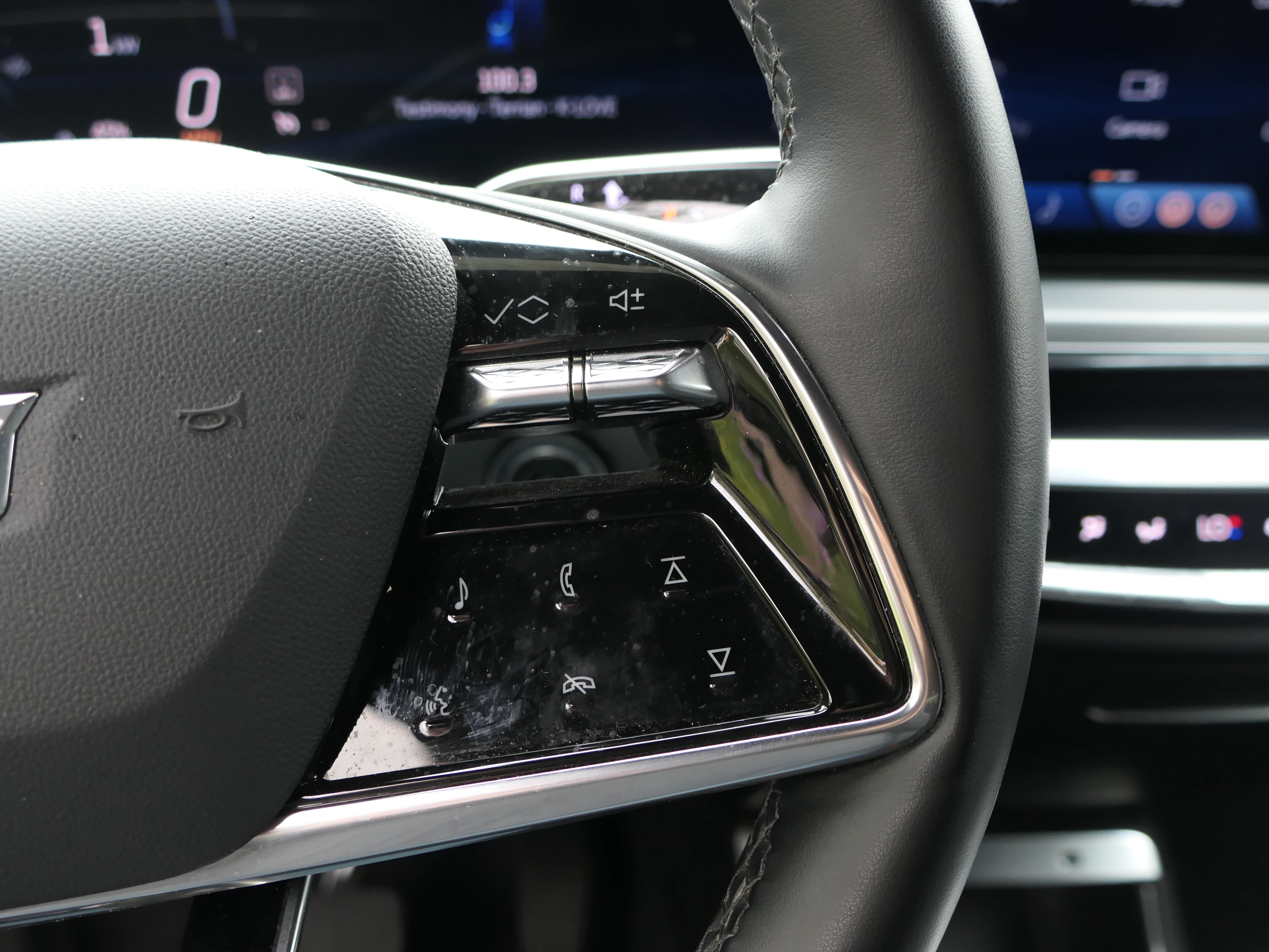 Certified 2024 Cadillac Lyriq Sport AWD/4WD image 17