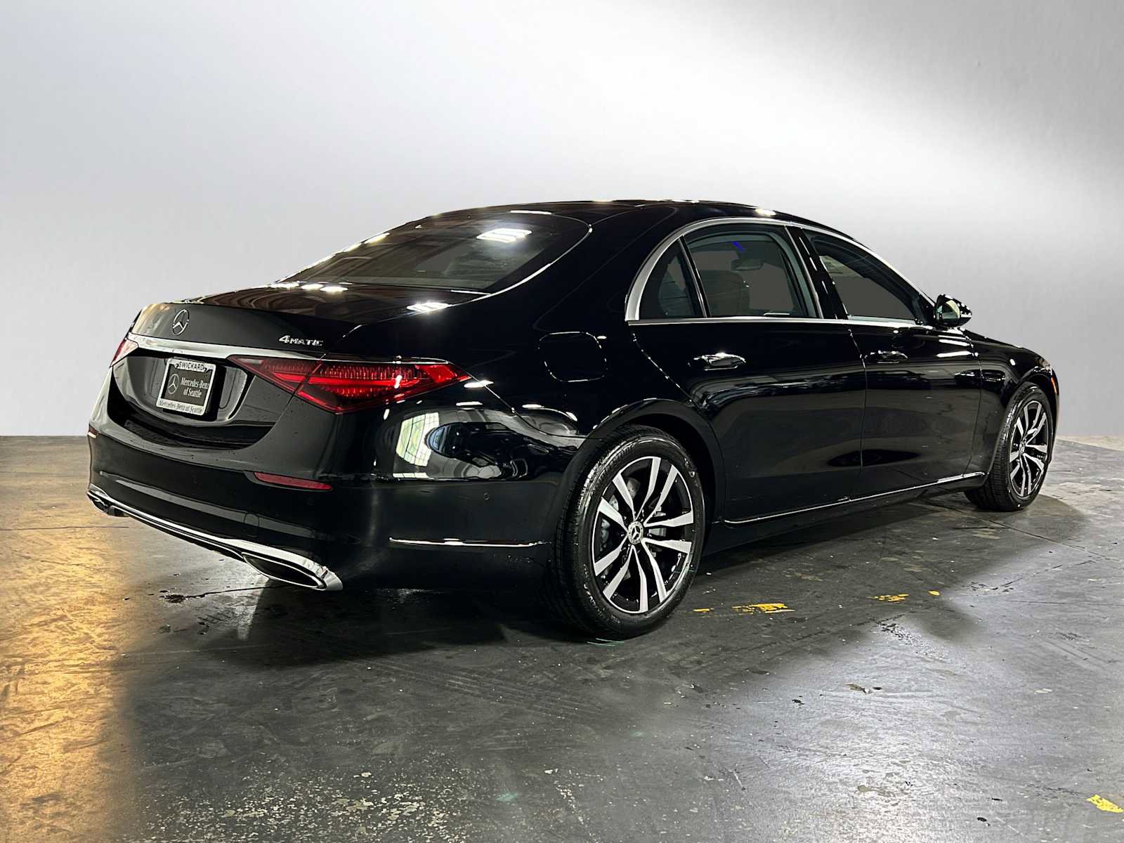 New 2026 Mercedes-Benz S 500 4MATIC image 3