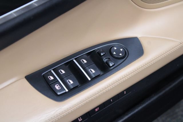 Used 2015 BMW 750Li xDrive AWD/4WD image 11