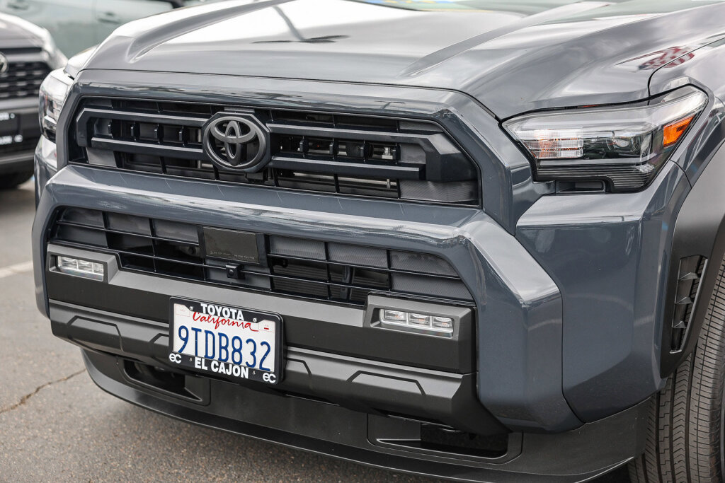 Certified 2025 Toyota 4Runner SR5 AWD/4WD image 20