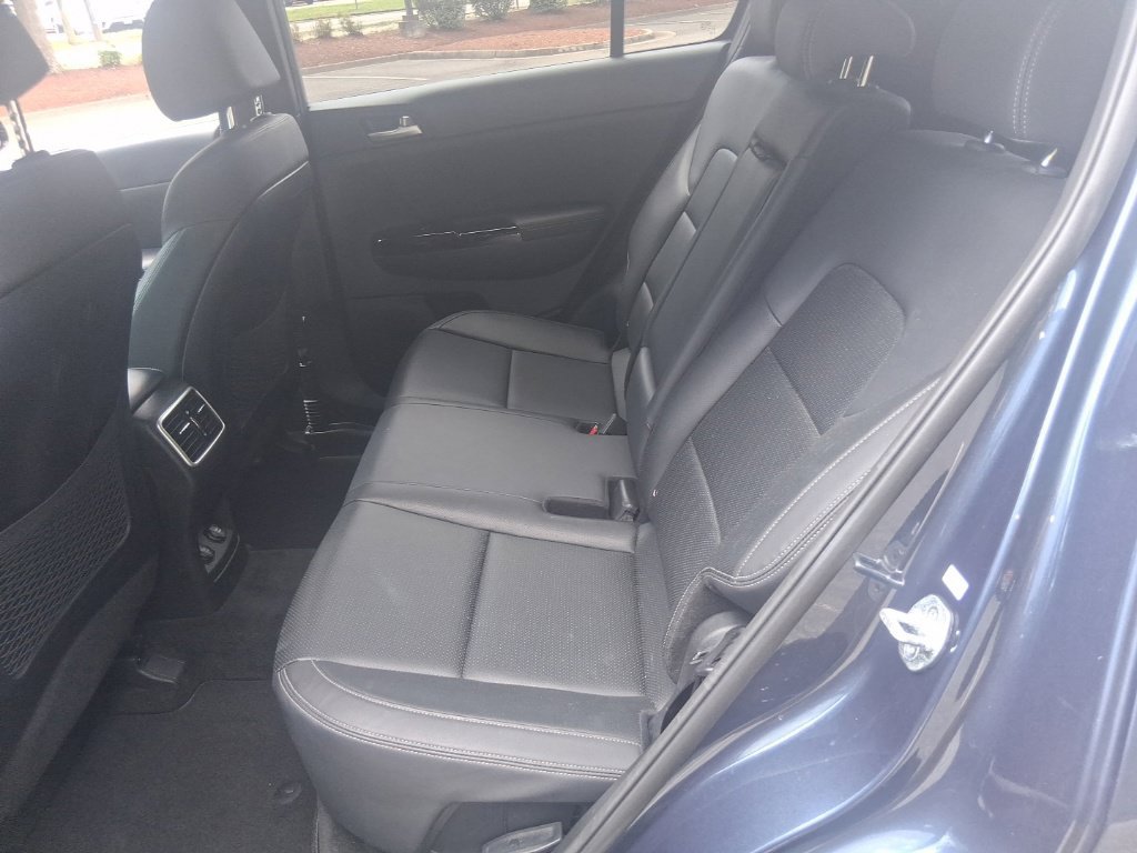 Certified 2022 Kia Sportage Nightfall Edition w/ Nightfall Fwd Premium Package image 17
