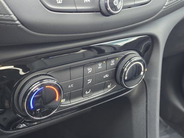 Used 2023 Buick Encore GX Preferred w/ Cold Weather Comfort Package AWD/4WD image 19