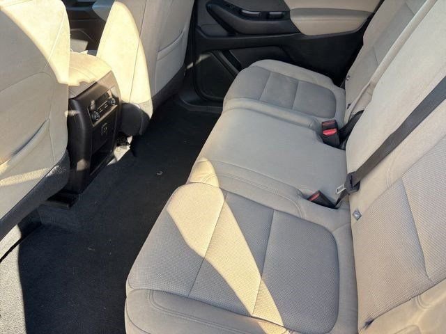 Used 2022 Chevrolet Traverse LS image 31