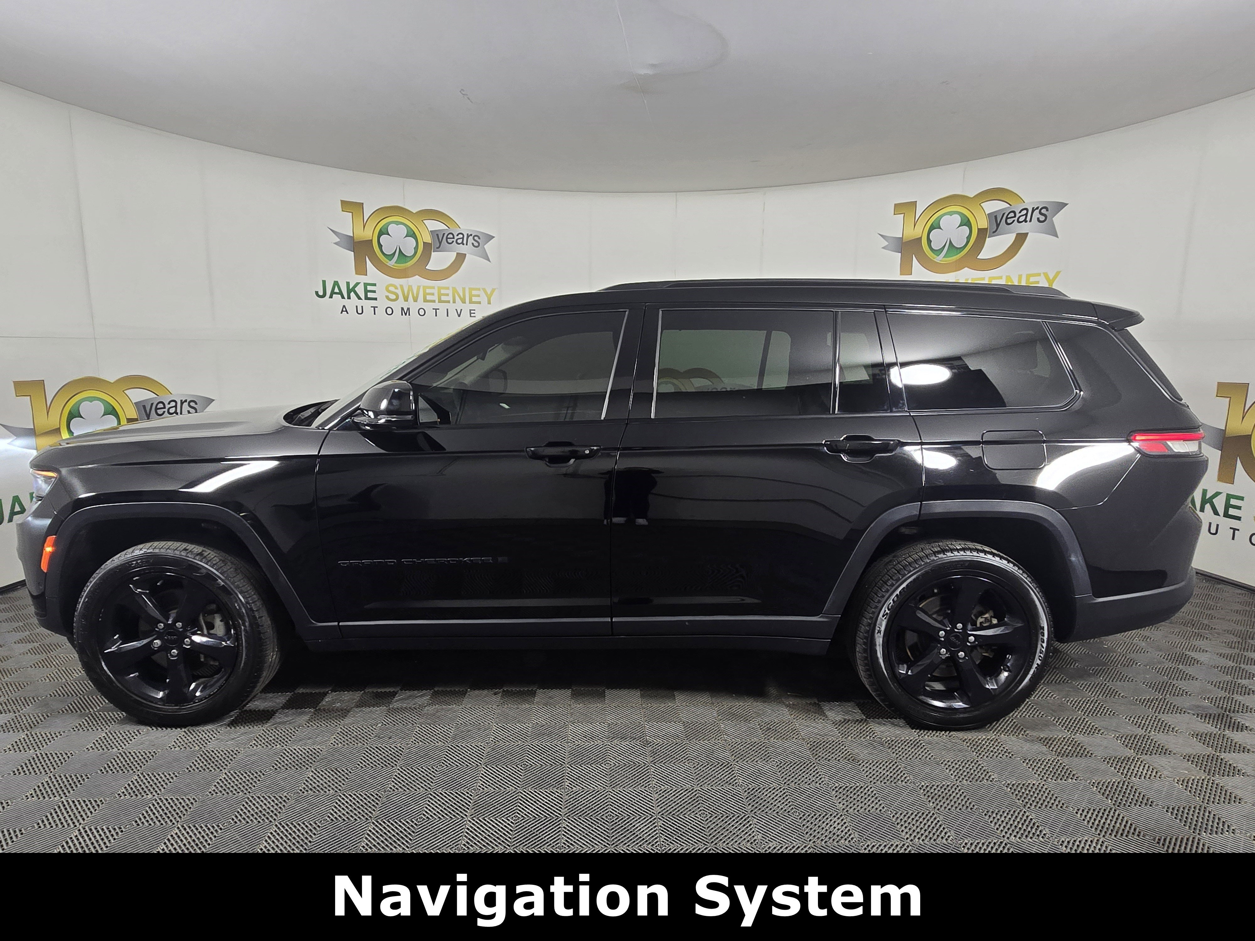 Certified 2023 Jeep Grand Cherokee L Limited w/ Luxury Tech Group II image 6