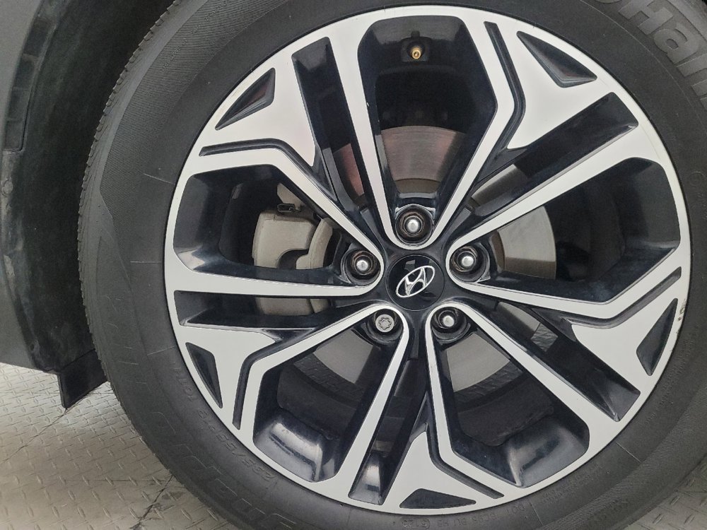 Used 2020 Hyundai Santa Fe Limited FWD image 31