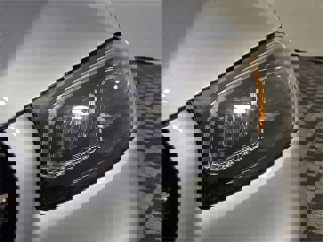 Certified 2025 Mercedes-Benz GLS 450 4MATIC image 10