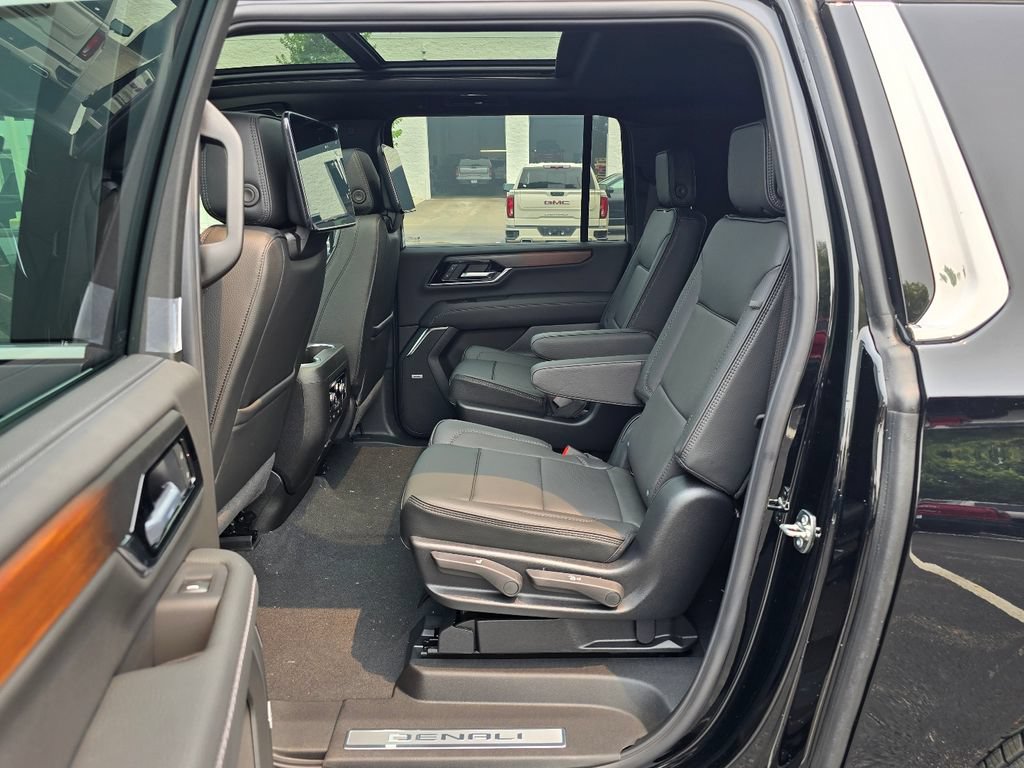 New 2026 GMC Yukon XL Denali w/ Advanced Technology Package AWD/4WD image 25