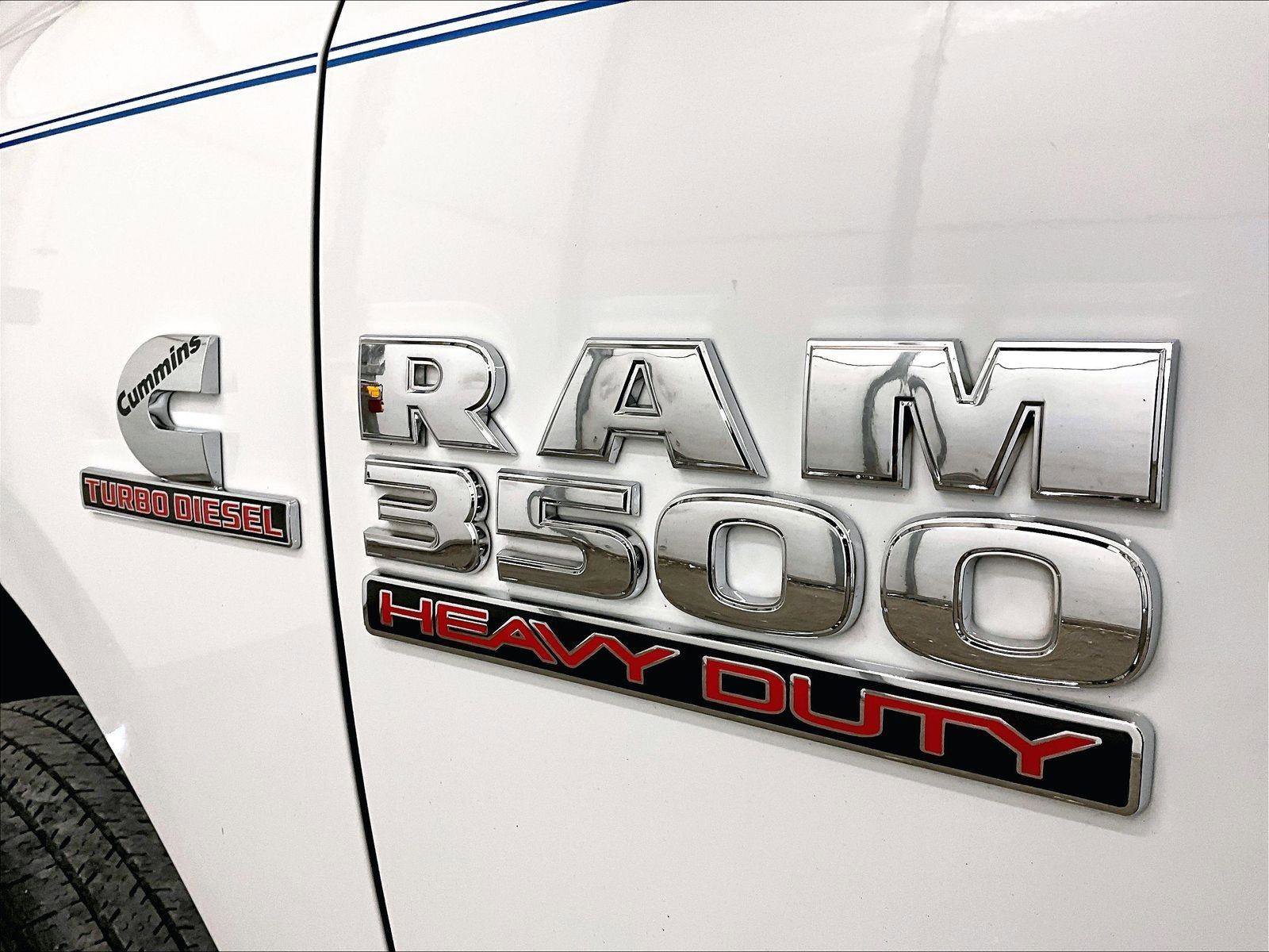 Used 2018 RAM 3500 SLT AWD/4WD image 13