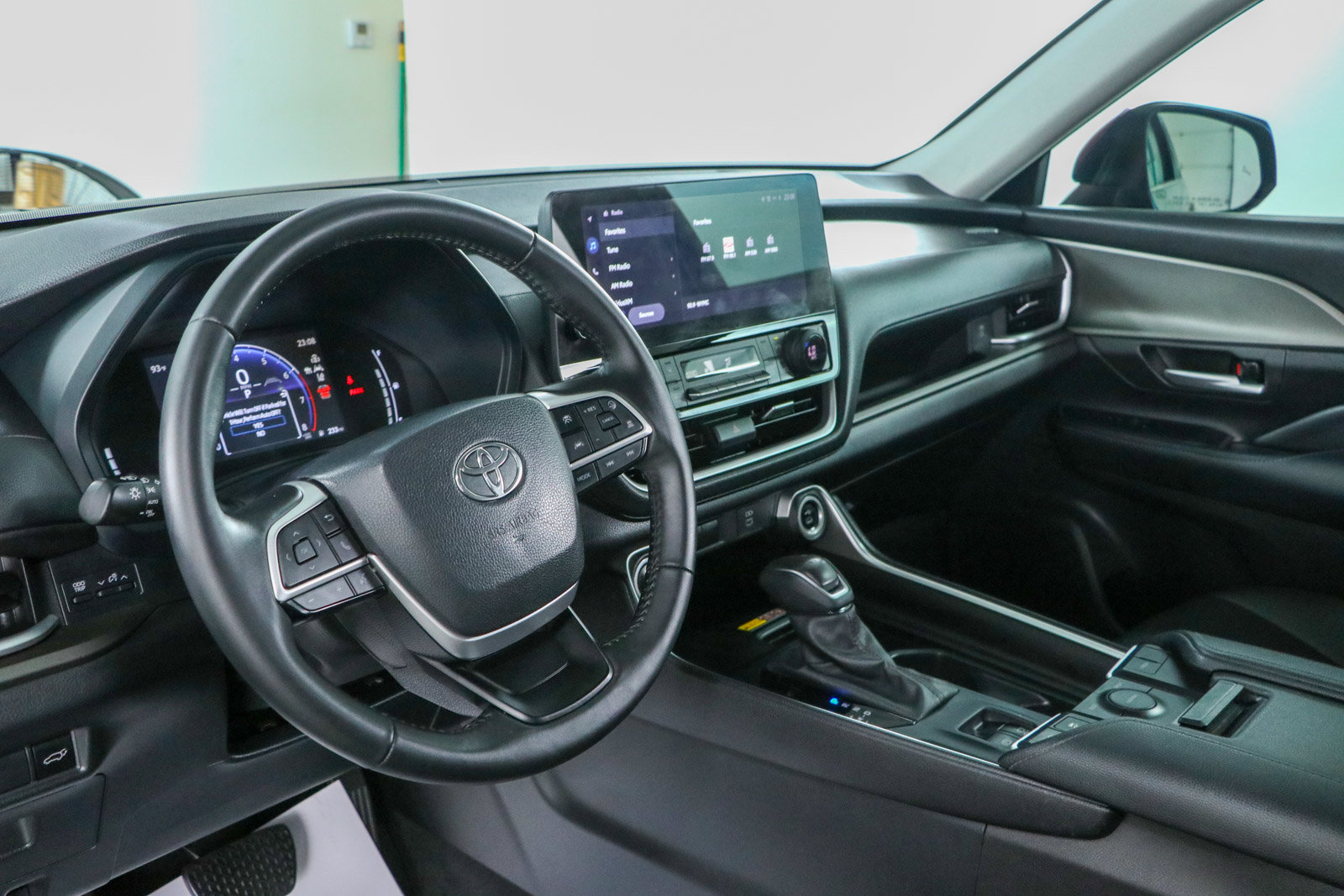 Used 2024 Toyota Grand Highlander FWD image 22