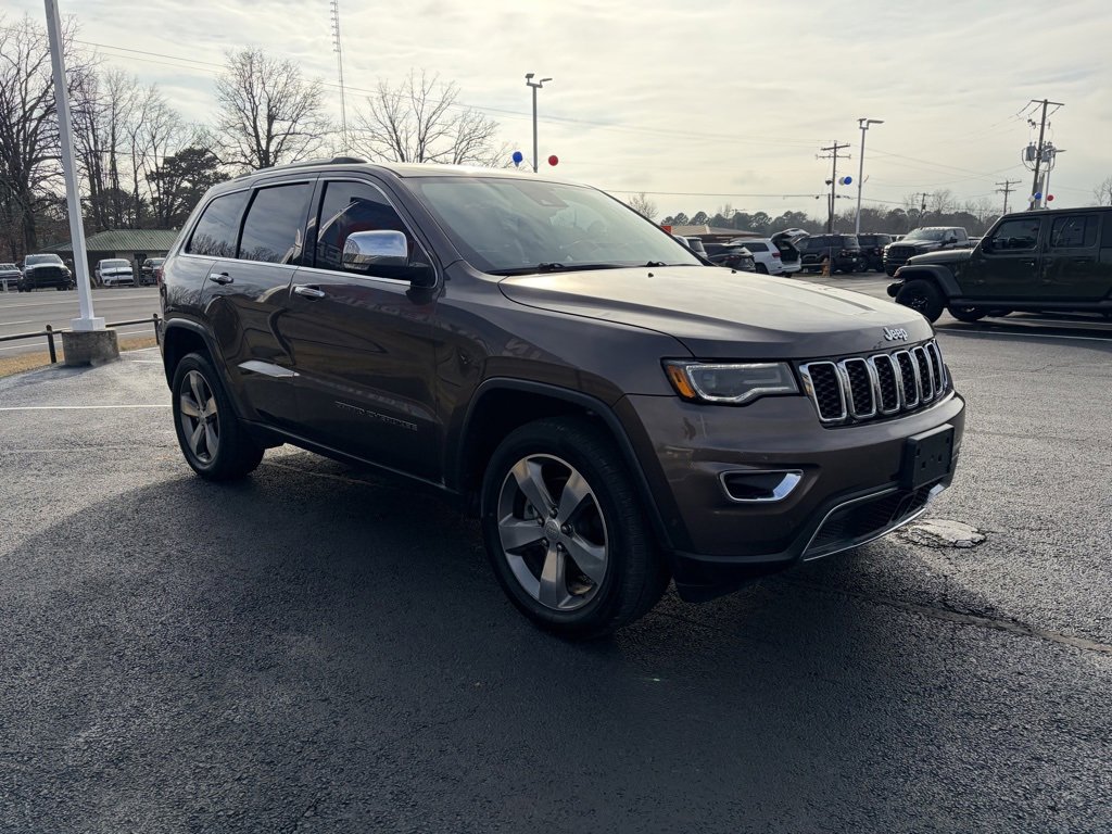 Used 2018 Jeep Grand Cherokee Limited w/ Luxury Group II image 3
