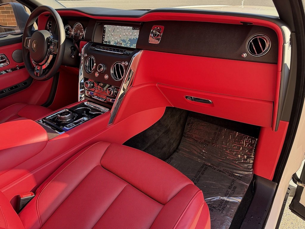 Used 2024 Rolls-Royce Cullinan Base image 20