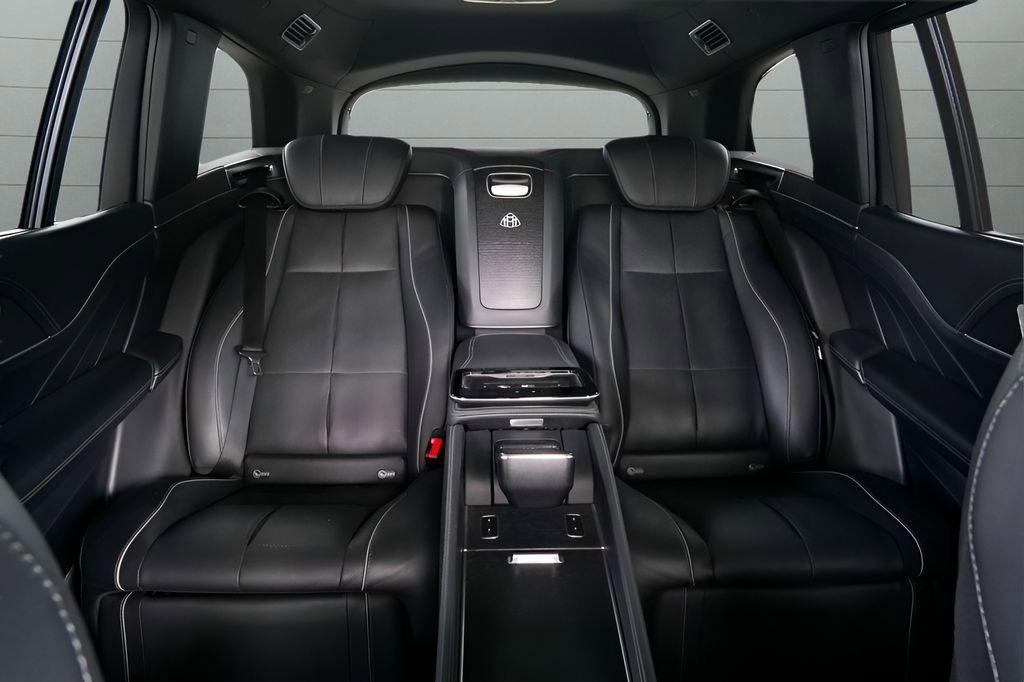 Used 2023 Mercedes-Benz Maybach GLS 600 4MATIC image 44