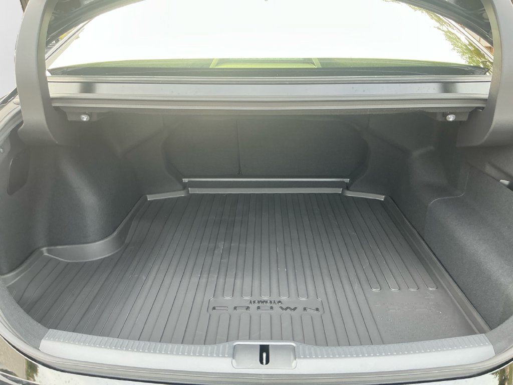 New 2026 Toyota Crown Platinum AWD/4WD image 17