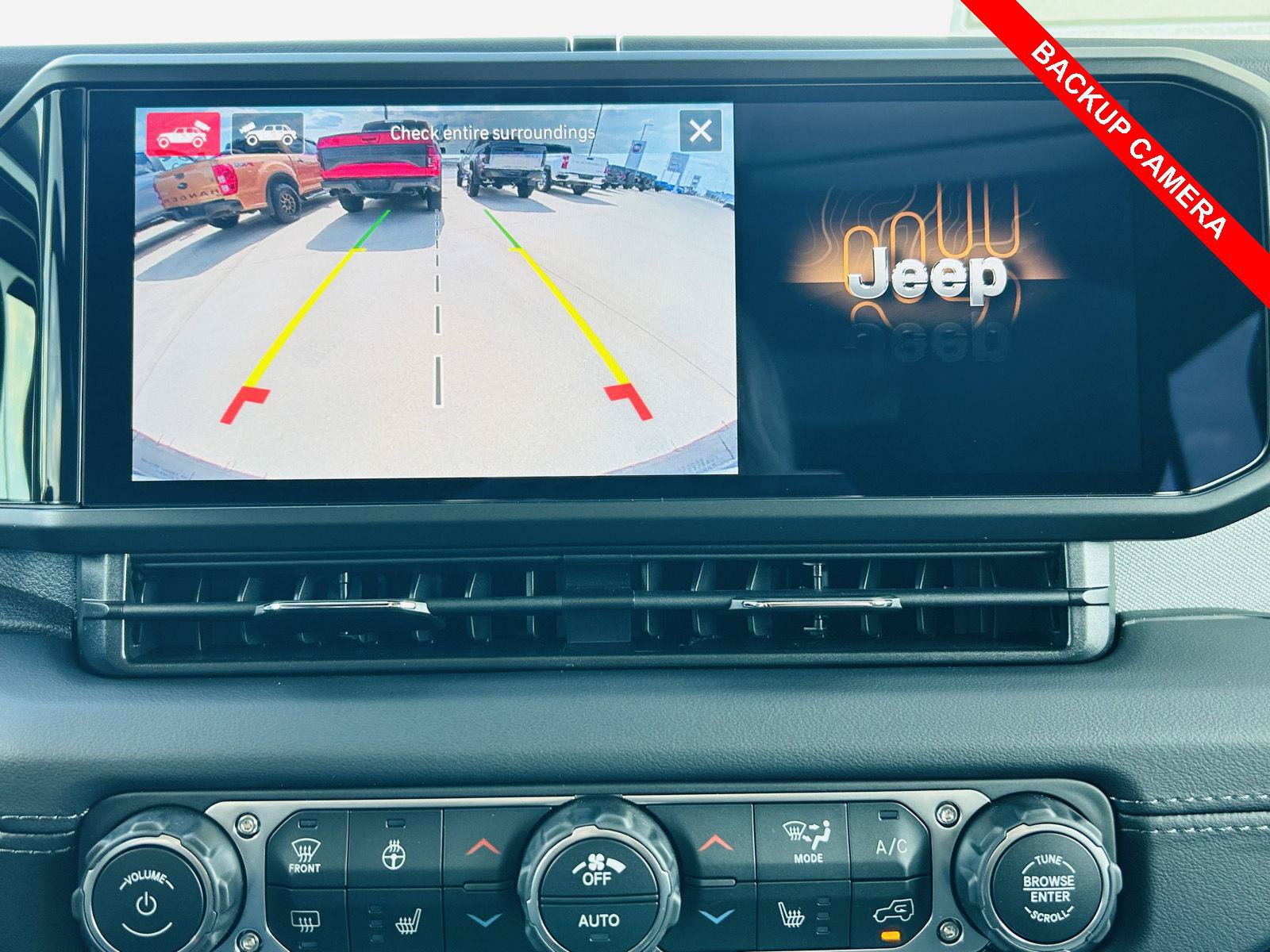 New 2026 Jeep Wrangler Unlimited Sahara w/ Technology Group AWD/4WD image 10