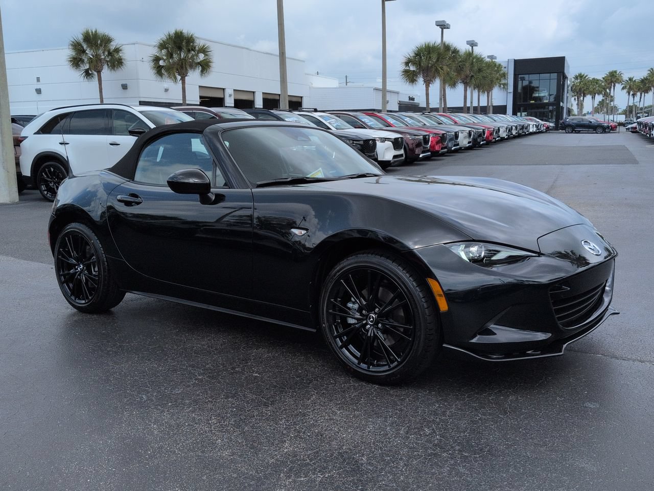 New 2026 MAZDA MX-5 Miata Club w/ Interior Package RWD image 2