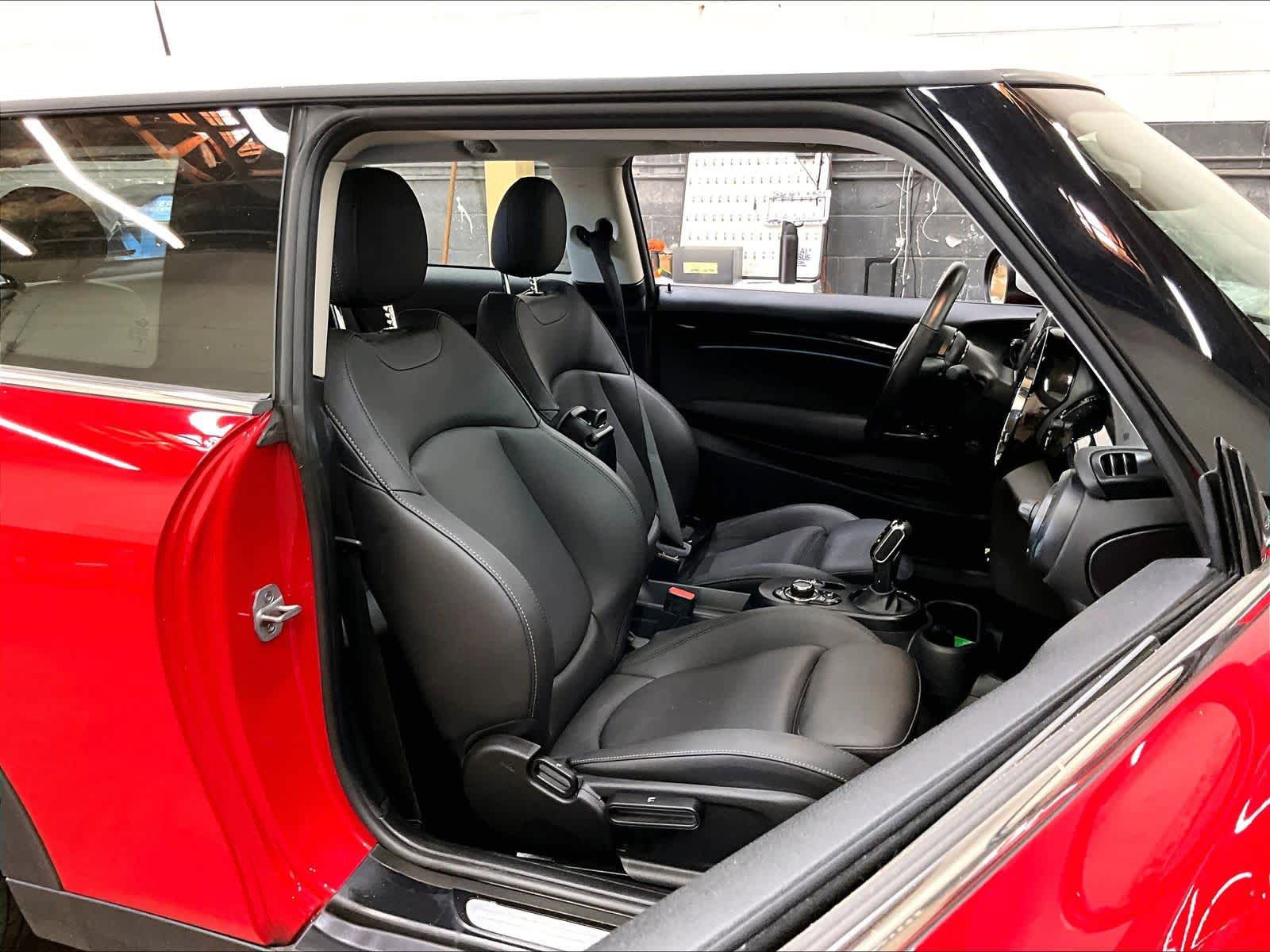 Used 2024 MINI Cooper SE FWD image 10