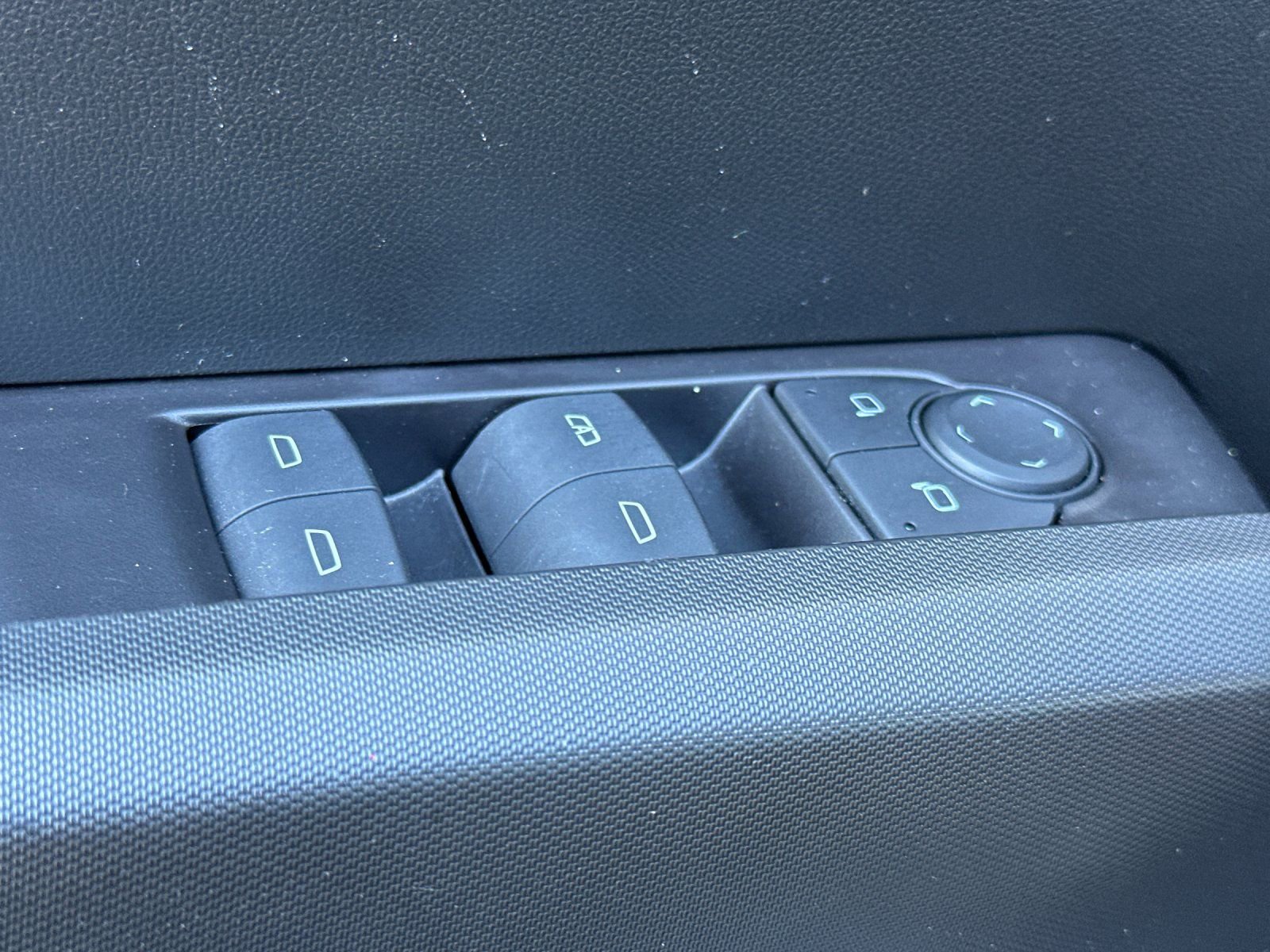 Used 2024 Chevrolet Colorado Trail Boss w/ LPO, Dark Essentials Package image 27