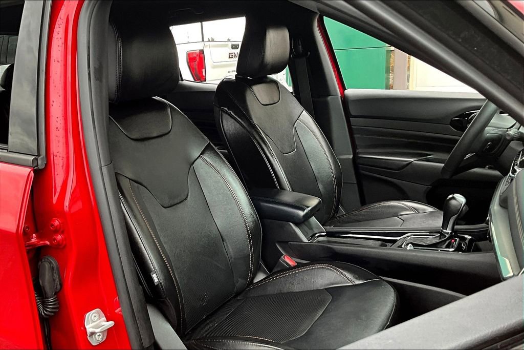 Used 2023 Jeep Compass Limited image 7