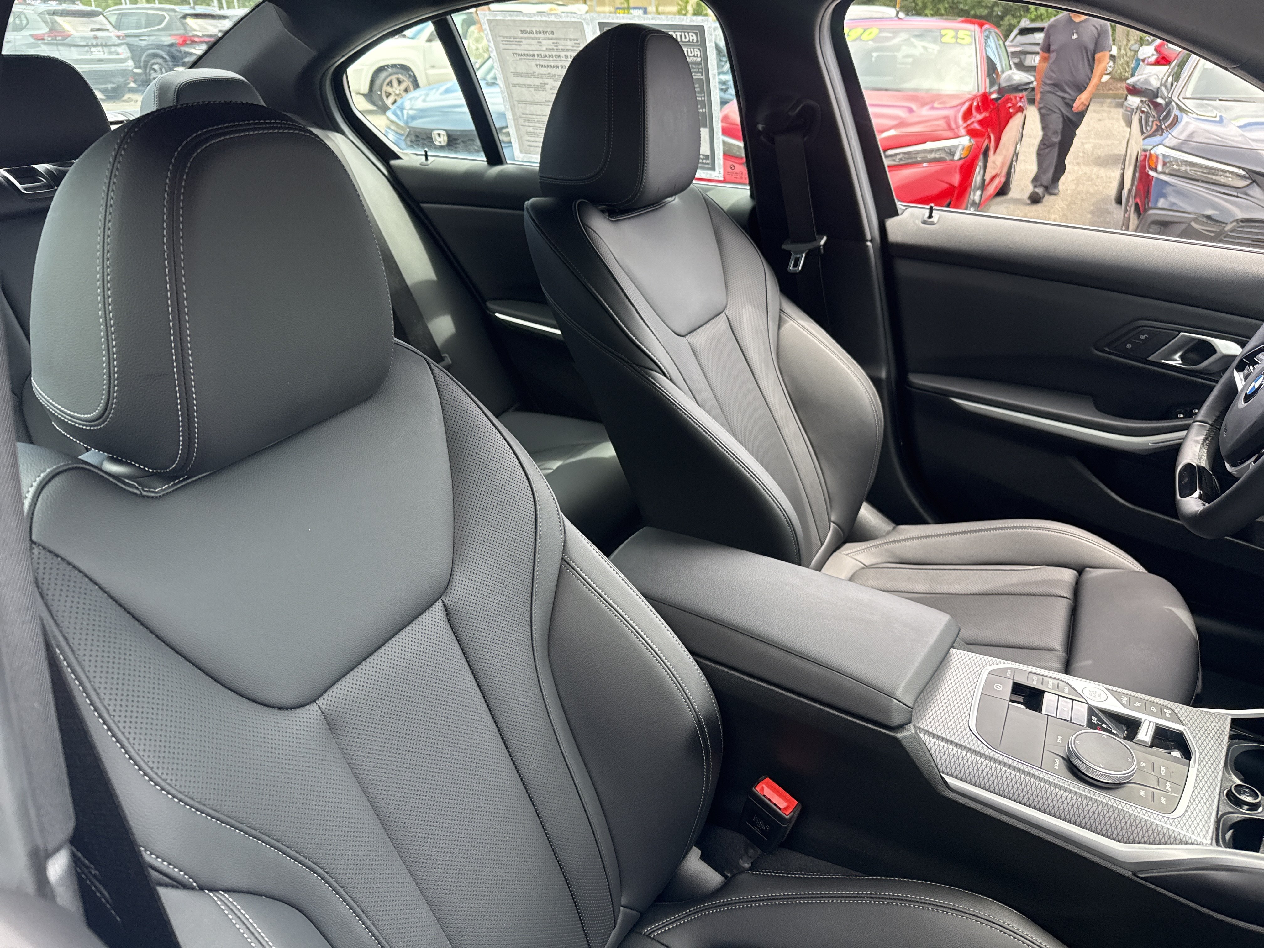 Used 2025 BMW 330i Sedan RWD image 12