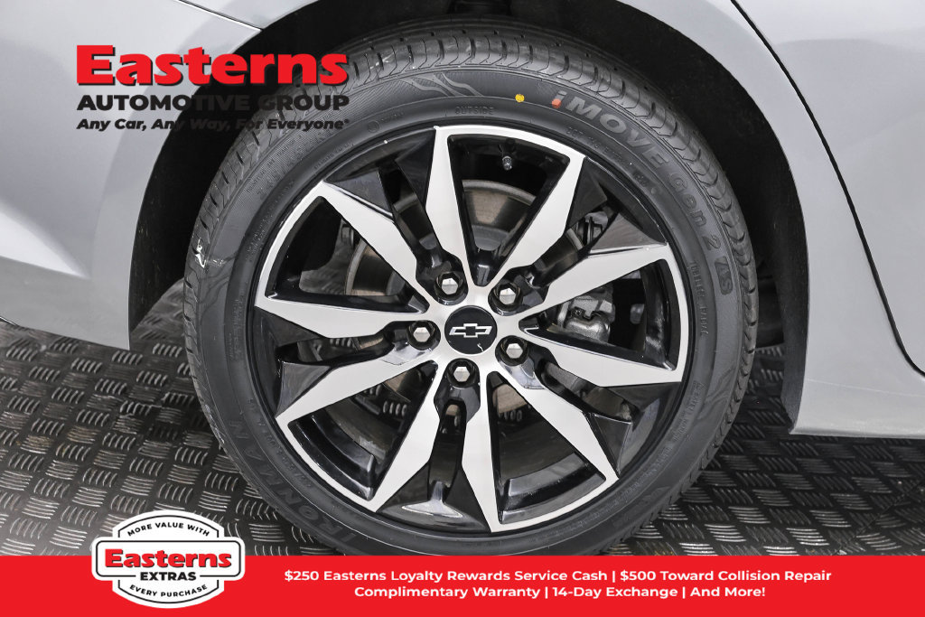 Used 2024 Chevrolet Malibu RS FWD image 30