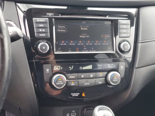Used 2020 Nissan Rogue SV w/ Premium Package FWD image 24