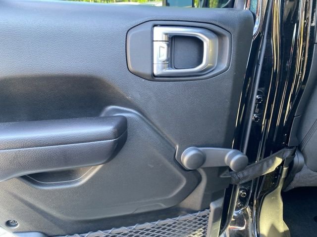 Used 2021 Jeep Gladiator Sport w/ Auxiliary Switch Group AWD/4WD image 22