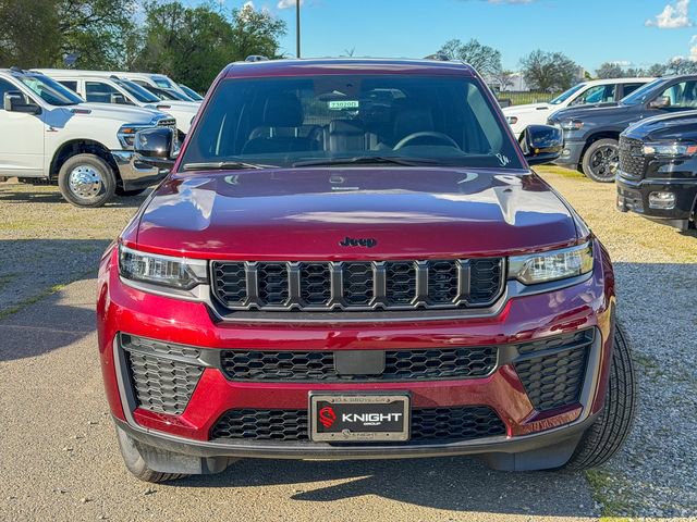 New 2026 Jeep Grand Cherokee Laredo image 3