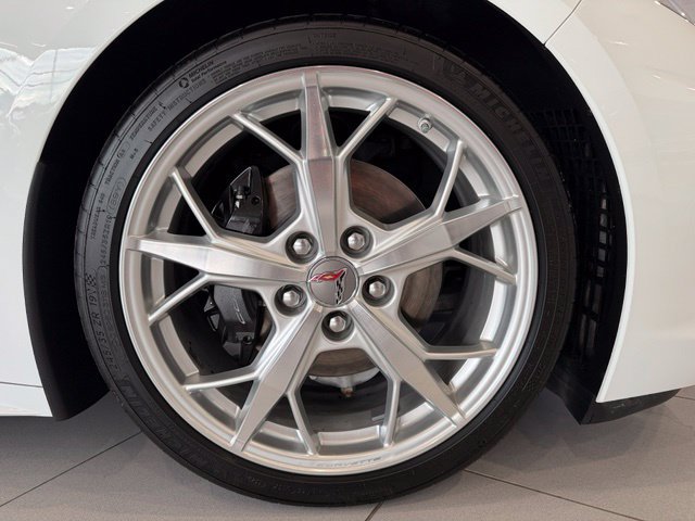 Used 2022 Chevrolet Corvette Stingray Coupe w/ 1LT RWD image 12