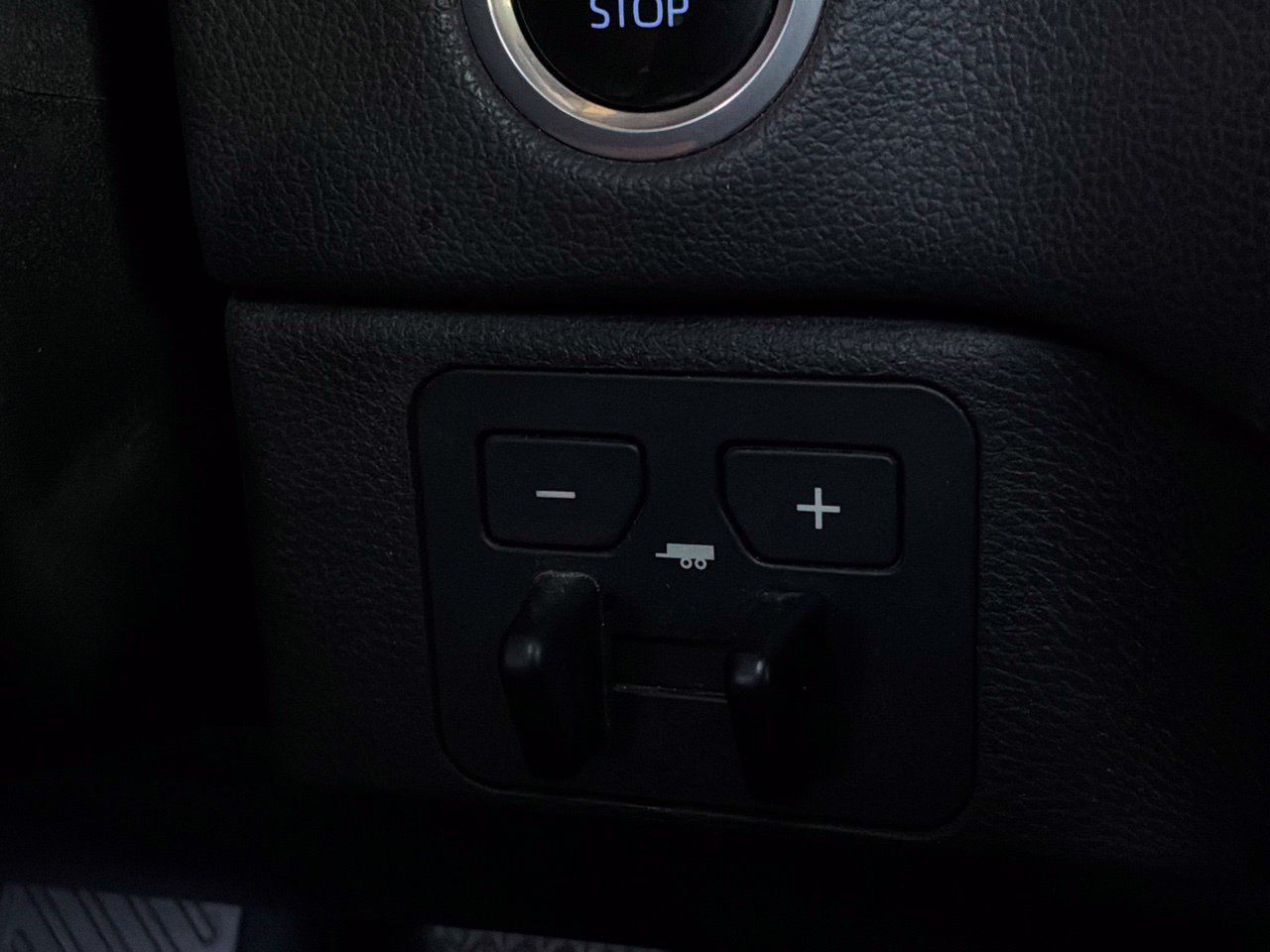 Used 2024 Toyota Tundra Limited AWD/4WD image 37