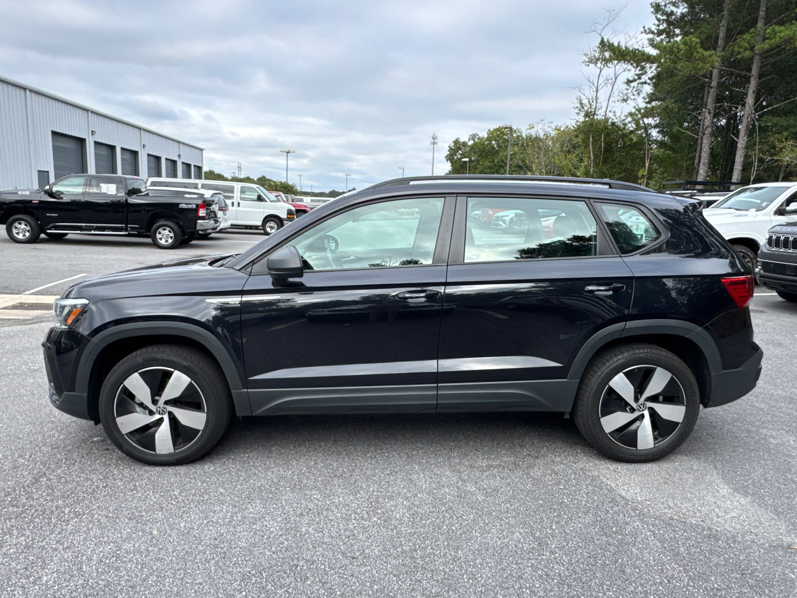 Used 2024 Volkswagen Taos S AWD/4WD image 5
